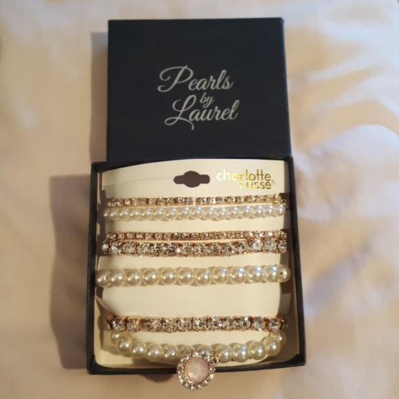 Jewelry - Pearls By Laurel Bracelet Gift set